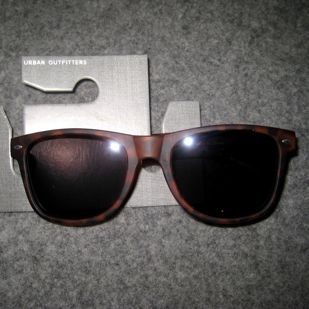 URBAN OUTFITTERS Squared Matte Wayfarer Sunglasses